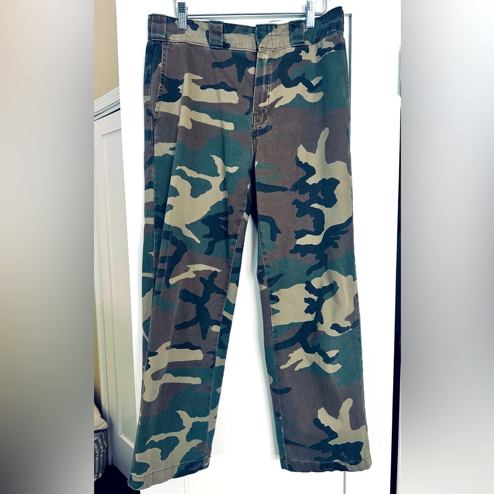 R13 cropped slouch trousers camouflage pattern size 29 (med)